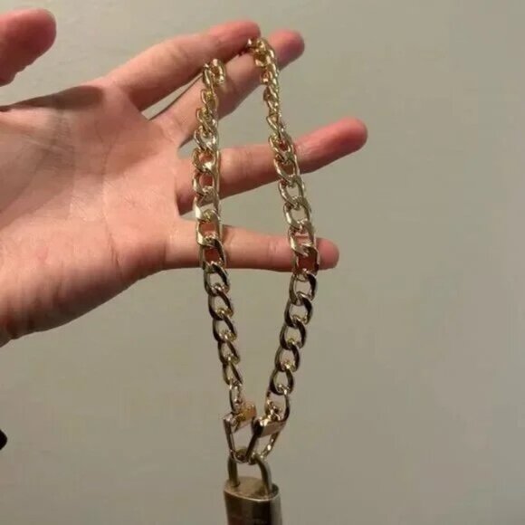 Louis Vuitton #311 Lock and Key Gold Brass with new unbranded chain - Picture 4 of 6